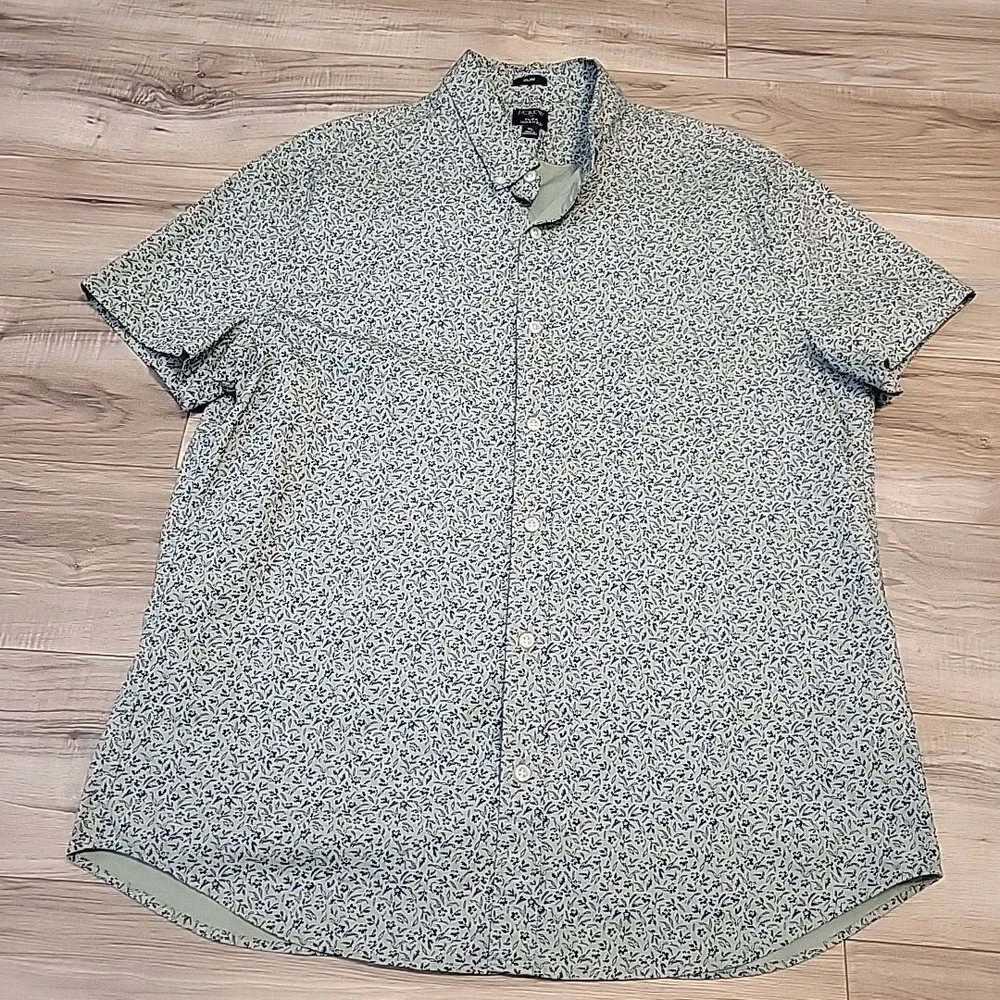 J Crew Shirt Mens Medium Green Blue  Floral AOP Button Down Short Sleeve Stretch